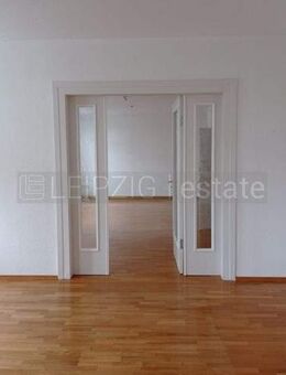 *Helle 3 RWG mit viel Platz in einer schönen Villa direkt am Schwanenteich* - Grimma