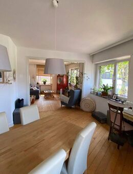 Charmante, helle 2,5-Zi-Whg. mit Balkon zentrale Lage in Kamp-Lintfort - Kamp-Lintfort