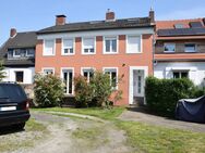 Provisionsfrei!!! Großzügiges EFH in D-Unterrath mit großem Garten - Düsseldorf