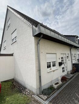 Bergisch Gladbach - Gronau: Reihenendhaus mit Garage in beliebter Lage - Bergisch Gladbach