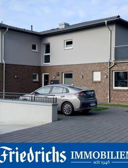 Attraktive 2-Zimmer-Wohnung im Erdgeschoss mit Terrasse, Garten, Tiefgaragenstellplatz und Keller - Hude (Oldb)