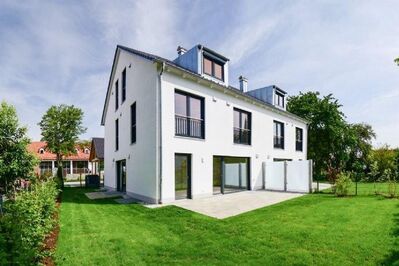 große DHH mit Garten, Garage und Carport in ruhiger Lage