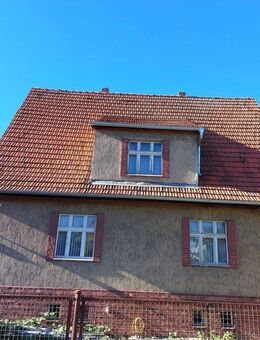 6 Zimmer, Küche, 2 Bäder, komplett Unterkellert, Ausbaureserve Spitzboden, Terrasse, Garage Werkstatt zur individuellen Modernisierung ! - Schulzendorf