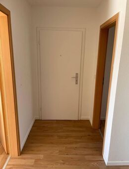 Schöne helle frisch renovierte und sofort verfügbaren, 2 Zimmerwohnung im Erdgeschoss zentral gelegen!! zu vermieten - Bad Frankenhausen (Kyffhäuser)