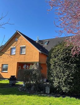 gepflegtes Zweifamilienhaus mit schönem Garten - Mering
