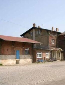 Große 4-Zimmer Wohnung im 1.OG mit Eckbadewanne zu vermieten, direkt vom Eigentümer. - Jesewitz