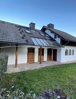 Hochwertiges 1-2 Familienhaus mit großem Garten in erhobener Ortsrandlage mit Panoramablick - Waldkappel