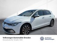 VW Golf, 2.0 TDI VIII Life, Jahr 2021 - Dresden