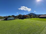 Ruhiges, sonniges, erschlossenes Baugrundstück mit herrlichem Bergblick - Grassau