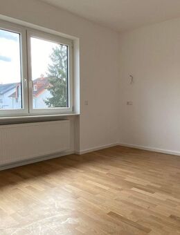 Ihr neues zu Hause in Mörfelden: 2-Zimmer-Erdgeschosswohnung mit Balkon und Einbauküche - Mörfelden-Walldorf