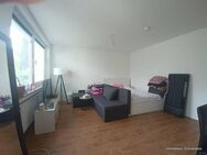 Krefeld-Cracau, Freiligrathstraße 42 - Kernsaniertes Single-Apartment ab Juli zu mieten ( kein Jobcenter !! ) - Krefeld