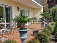 Wunderbares Einfamilienhaus mit Pool und traumhaftem Garten - Reisbach