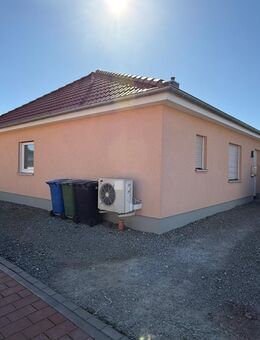 GELEGENHEIT. Bungalow mit tollem Blick in Helmstedt - Helmstedt