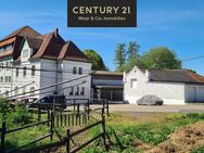 Historisches Anwesen mit 9 Wohnungen, Reithalle, Pferdeboxen & Garagen - Euskirchen