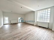 Renovierte 2-Zimmer-Wohnung in zentraler Lage, mit Einbauküche, Bad mit Wanne und Fenster - Schwerin