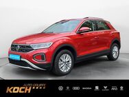 VW T-Roc, 1.5 TSI Life, Jahr 2023 - Schwäbisch Hall