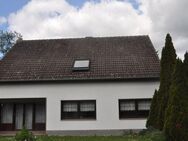 Erftstadt: Freistehendes 2-Parteienhaus, teilvermietet, in unverbauter Feldrandlage - Erftstadt