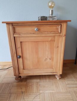 Kleine Antikschränkchen - Hamburg