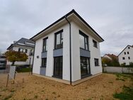 Neubau! Erstbezug! 4-Zi.-EFH mit Terrasse und Garten in Regensburg Weichs, Nähe Gewerbepark - Regensburg
