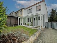 Sonnig und ruhig: Reiheneckhaus mit Einzelgarage in München-Allach - München