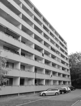 Attraktive Wohnung in Bad Homburg - zentral, mit Balkon und eigenem Parkplatz! - Bad Homburg (Höhe)
