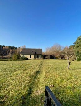 Idyllisches Einfamilienhaus mit sehr großem Grundstück, top für Pferdeliebhaber in Groß-Schönebeck - Schorfheide