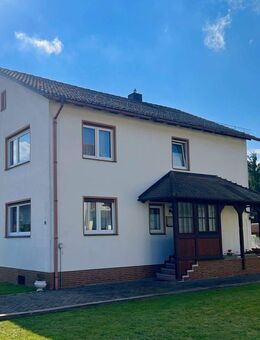 Großes Wohnhaus mit schönem Garten in Meinhard - Meinhard