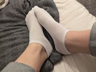 Socken lange getragen - Frankfurt (Main)