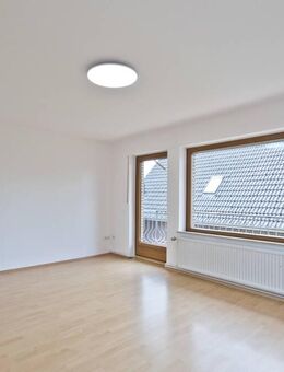 Gemütliche Dachgeschosswohnung in gepflegtem Zweifamilienhaus - Wildeshausen