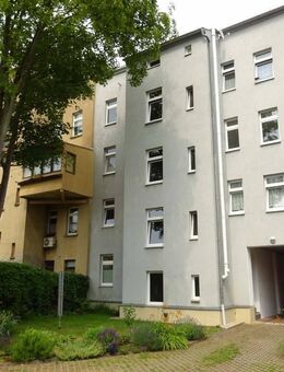 Helle, großzügige 2-Zimmer-Wohnung im Hochparterre mit Stellplatz - Gera