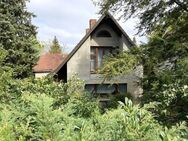 Einfamilienhaus mit Potential und ehemaligem Werkstattgebäude zum Ausbau auf 1.169 m² Grundstück - Schwerin