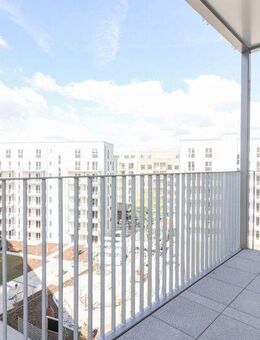 Exklusives Penthouse mit lichtdurchfluteten Räumen, Süd-Balkon und Komfort-Ausstattung - Frankfurt (Main)