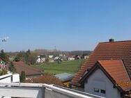 Sonnige 2-Zimmer-Dachgeschoss-Wohnung, frei ab 01.08.2025 - Otterwisch
