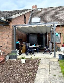 Zwei Häuser zum Preis von einem. Doppelhaus in Sellstedt auf großem Grundstück - Schiffdorf