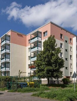 Für Senioren: Ruhige 2-Raum-Wohnung mit Balkon im Grünen! - Leipzig