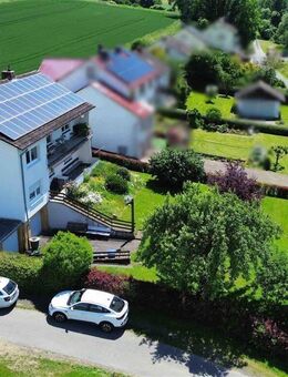 Idylle pur! Zweifamilienhaus mit großem Grundstück in Jesberg - Jesberg