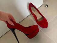 Rote Samt Highheels - Heidelberg