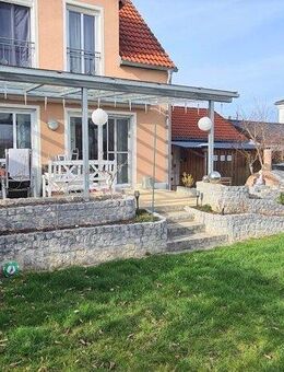 Großzügiger Familienwohn(t)raum... ... in topp Lage. - Karlskron