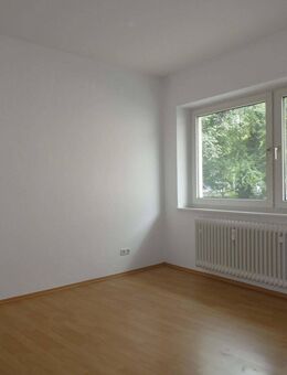 Helle 3-Zimmer Whg nähe Rathaus und Fachhochschule (EG - auch WG geeignet!) - Gießen