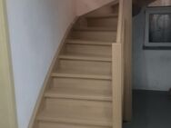 Treppenhaus und Flur streichen. - Altenstadt (Hessen)