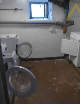 Voll vermietetes 3 Parteienhaus mit Garagen - Sessenhausen