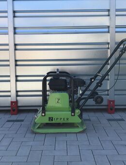 Rüttelplatte | Vibrationsplatte ZI-RPE90C 15kN 4.800 Watt mit oder ohne Pflastermatte mieten | leihen | direkt online buchen - Unterpleichfeld