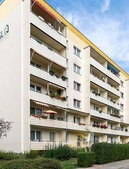 3 Zimmer in Leipzig mit Aufzug, Stellplatzanmietung möglich - Leipzig