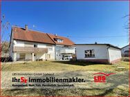 Einzigartige Chance: Zwei Häuser, ein Nebengebäude mit drei Garagen - Tolle Lage! - Schwenningen (Baden-Württemberg)