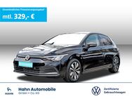 VW Golf, 1.0 VIII eTSI Move LightAssist, Jahr 2023 - Backnang