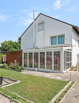 Zentrumsnahes Reiheneckhaus mit großem Grundstück und Anbaupotential in Neufahrn b. Freising - Neufahrn (Freising)