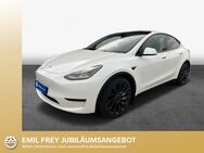 Tesla Model Y, Performance Dual Motor AWD, Jahr 2022 - Düsseldorf