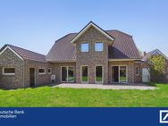 Klassisch & Hochwertig: Modernes Haus mit Designerküche, Wärmepumpe, PV-Anlage & Luxusausstattung - Schüttorf