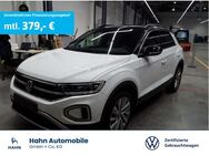 VW T-Roc, 1.5 TSI Move Digital, Jahr 2023 - Backnang