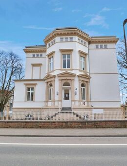 Stilvolle 74 qm große & sanierte 2 Zimmer Wohnung in historischer Villa & zentraler Lage - Bad Kreuznach